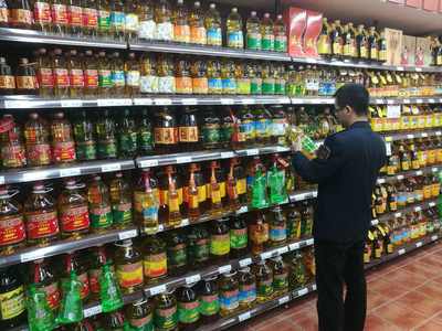 錫市食藥工商質監局開展食品安全生產經營專項行動，守好年末‘食品安全關’